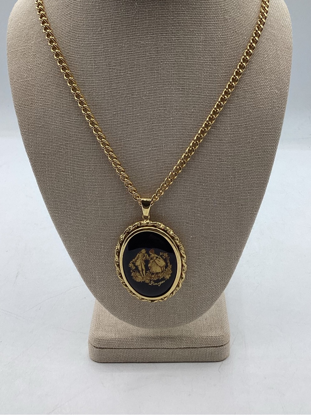 Limoges Courting Couple Porcelain Pendant - Picture 1 of 6